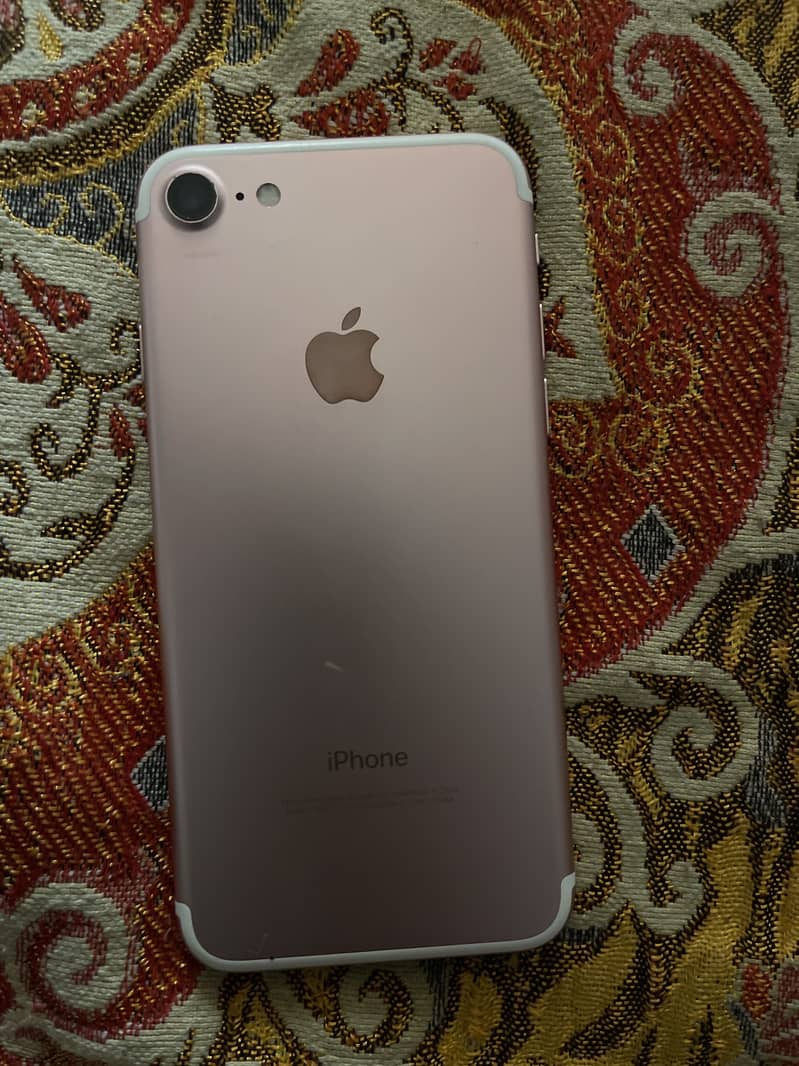 Apple iPhone 7 0