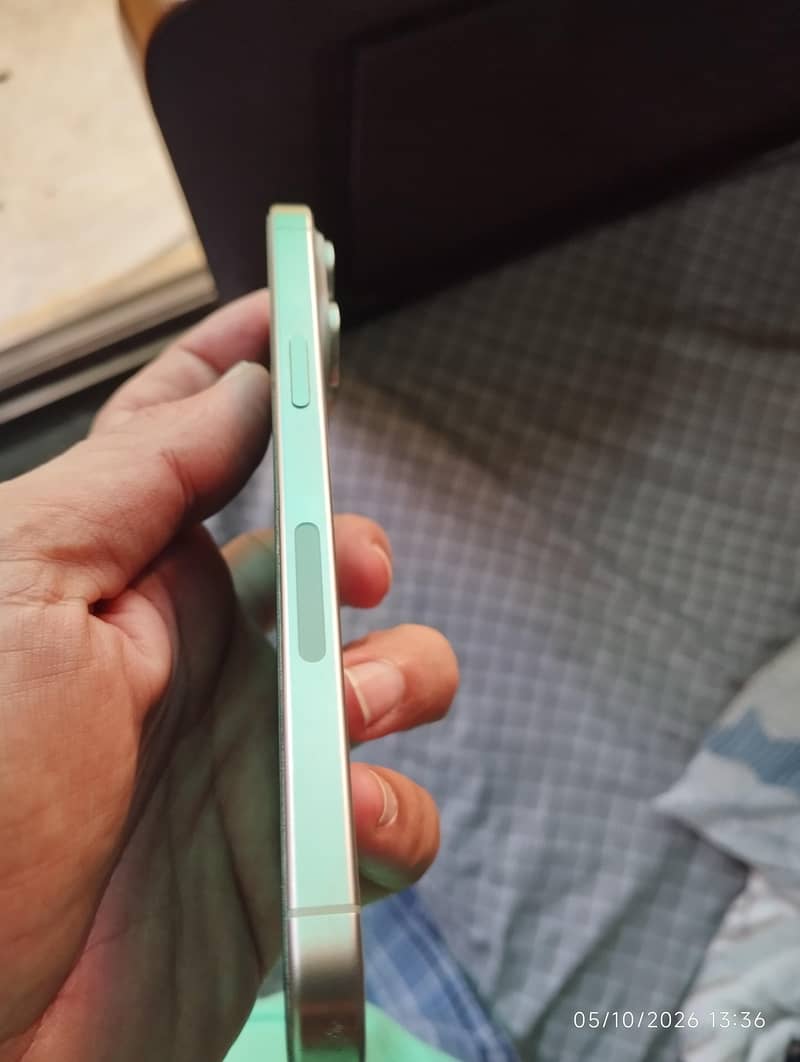 Apple iPhone 15 Pro Max 2