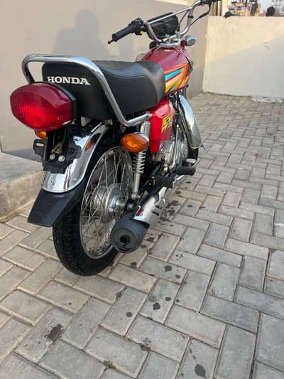 125 red clour