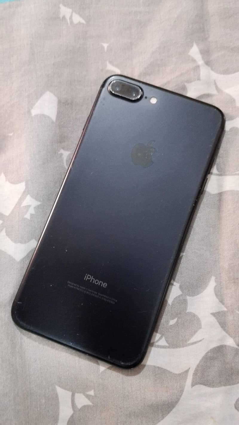 Apple iPhone 7 plus 4