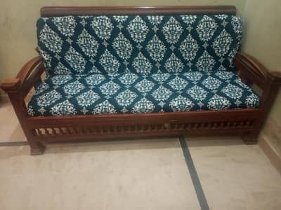 pakki lakdri ka he
