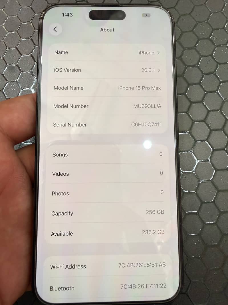 Apple iPhone 15 Pro Max 2
