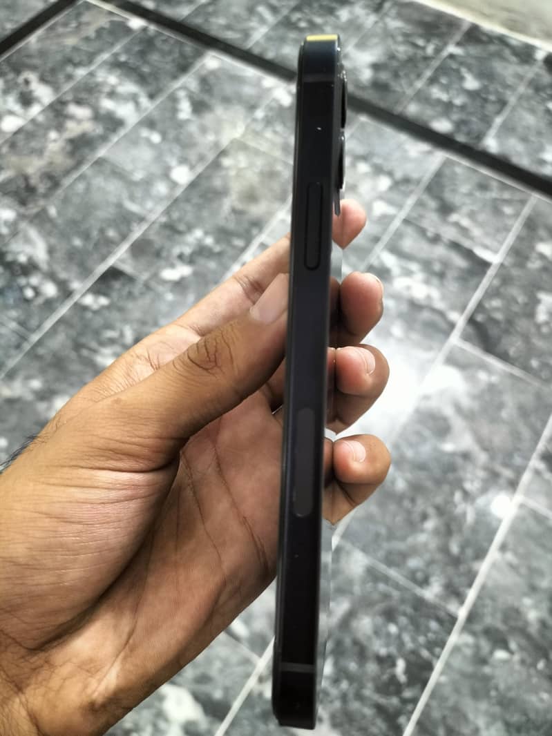 Apple iPhone 12 jv 3