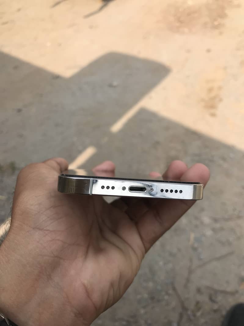 Apple iPhone 13 Pro 3