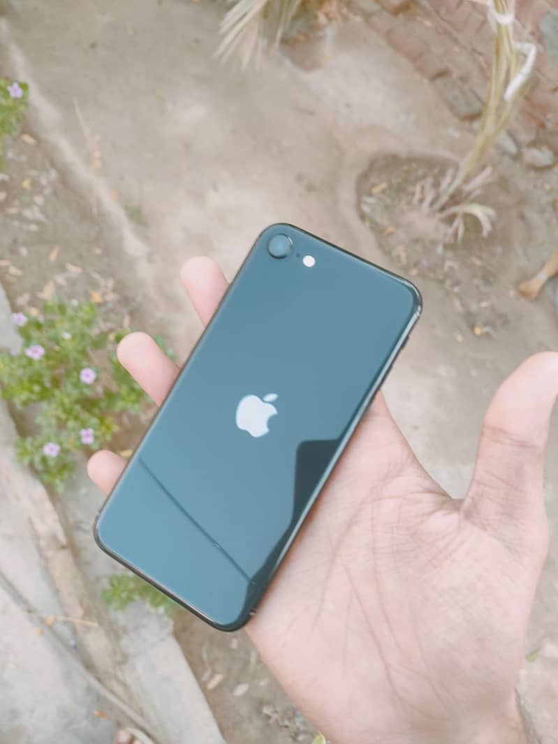 Apple iPhone SE 4