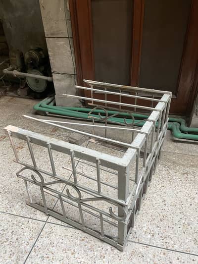 Ac wall stand window