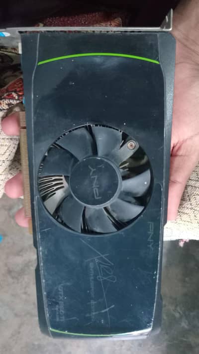 3 Gpu and 1 hard disk 320gb