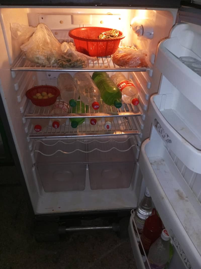 Orient fridge 3