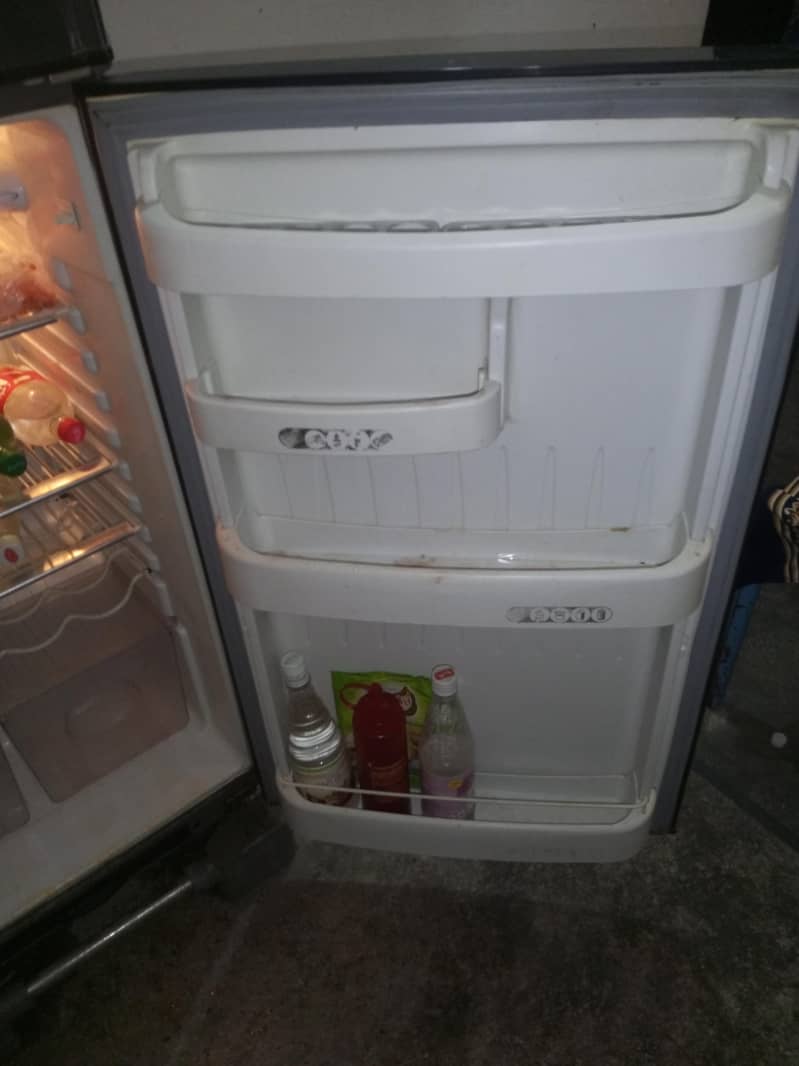 Orient fridge 4