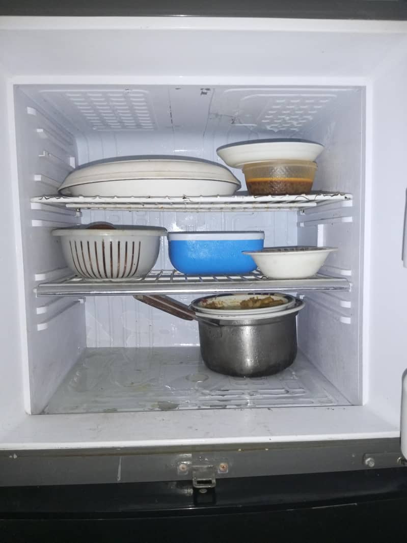 Orient fridge 5