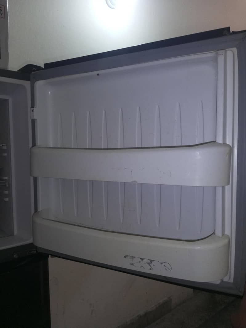 Orient fridge 6