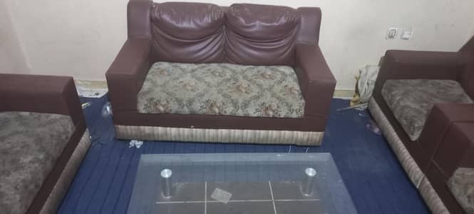 7 seter with glass table