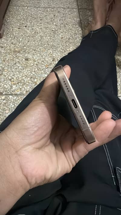 Apple iPhone 16 Pro Max