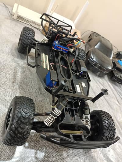 RC TRAXXAS SLASH