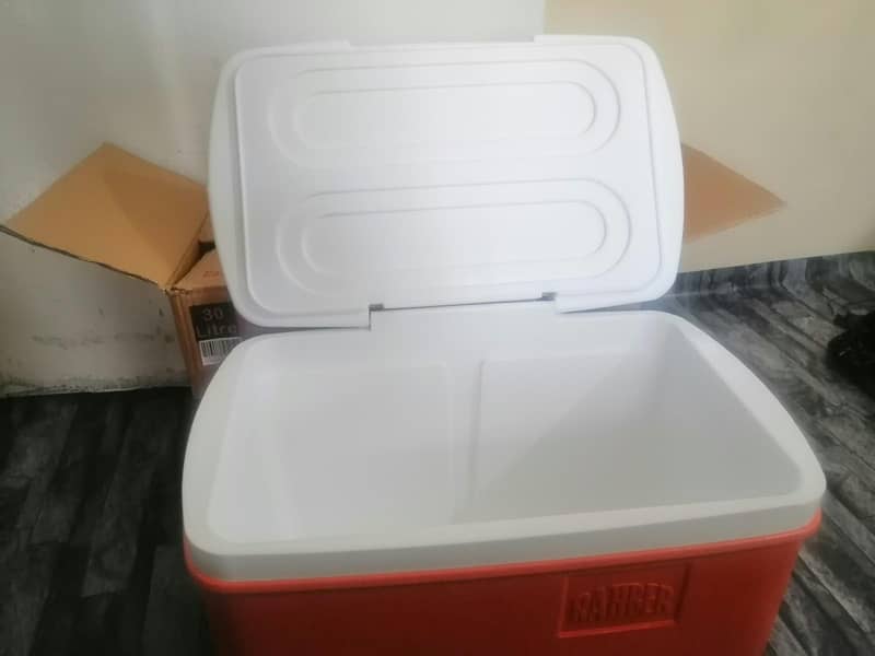 ice box no used untouch 1