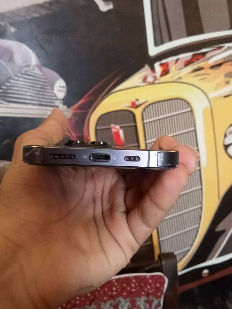 Apple iPhone 14 Pro 0