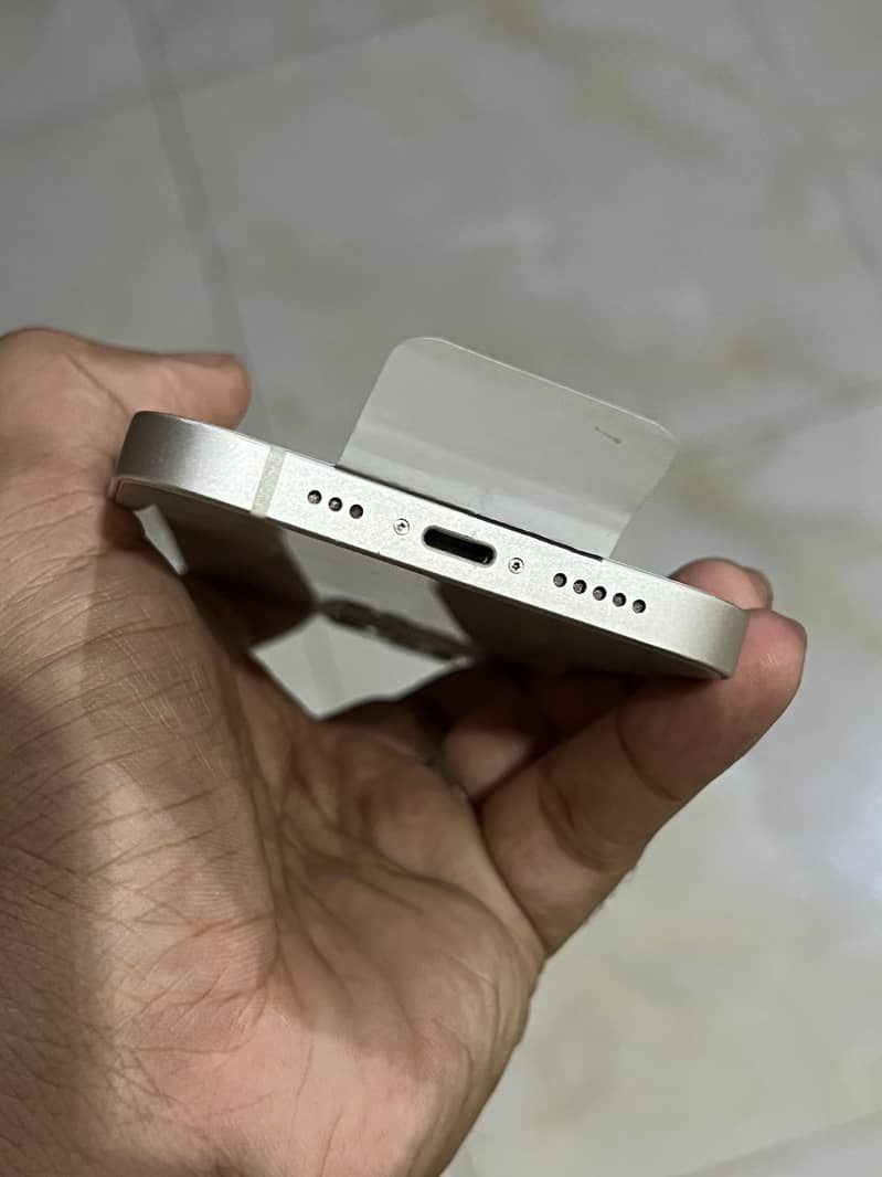 Apple iPhone 13 6