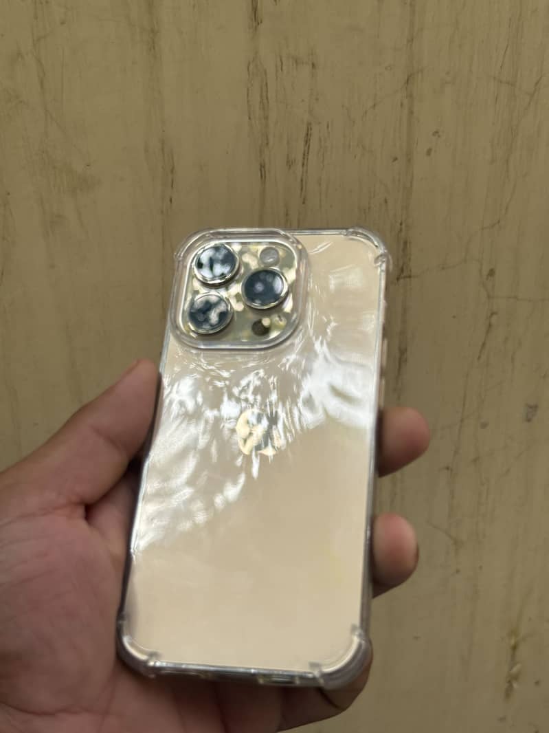 Apple iPhone 14 Pro 4