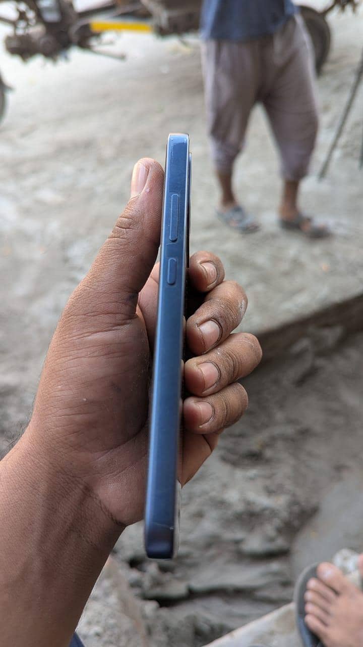 OPPO A6S pro 4