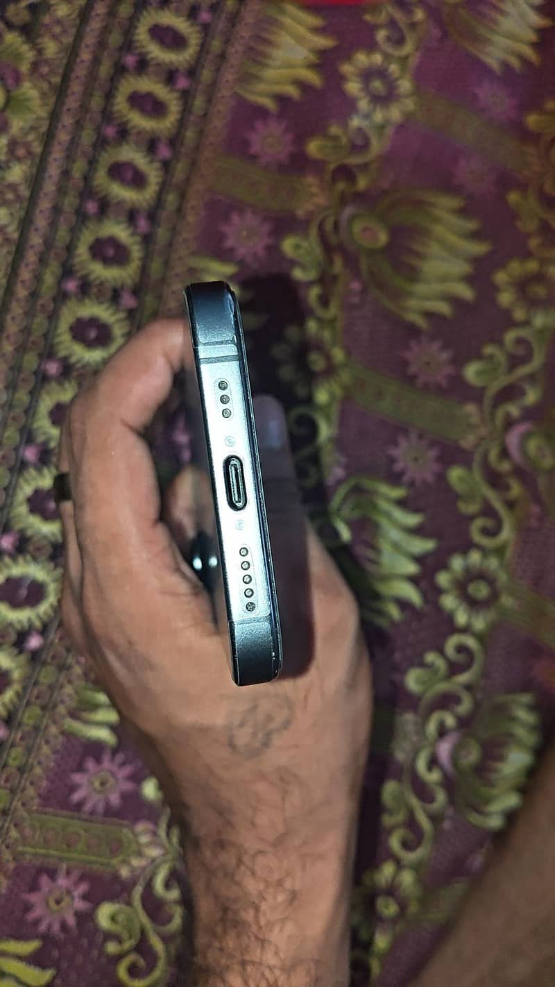 Apple iPhone 17 4