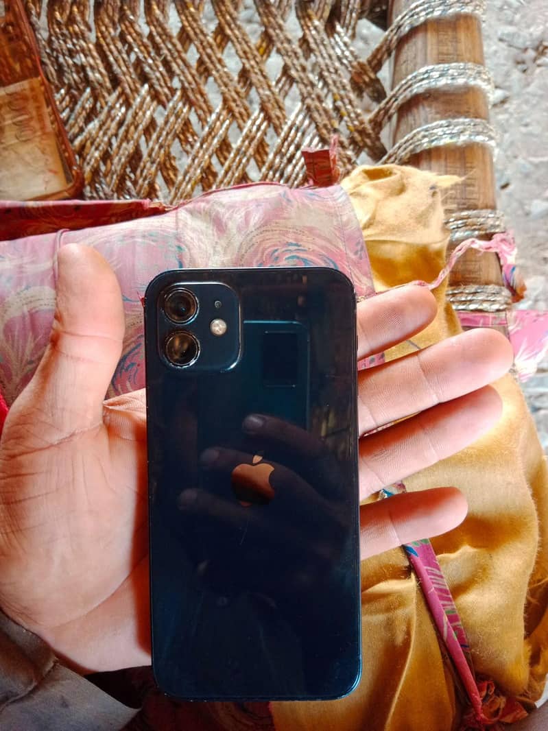 Apple iPhone 12 2