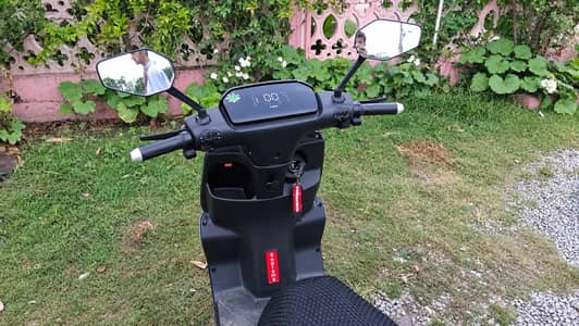 Evee Scooty for sale