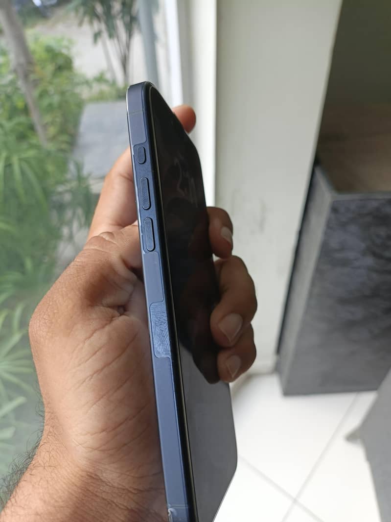 Apple iPhone 15 Pro Max 5