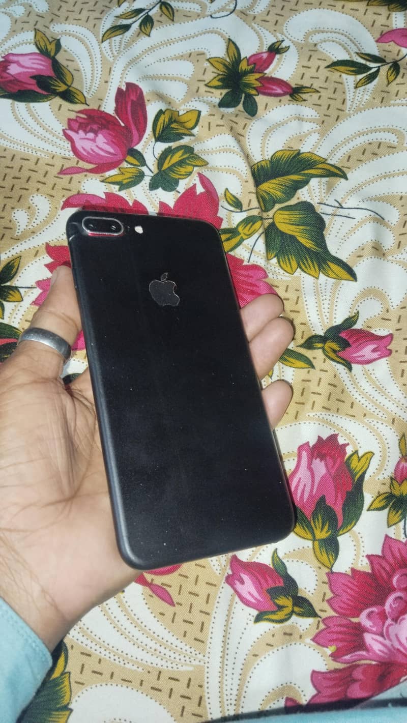 Apple iPhone 7 Plus 4