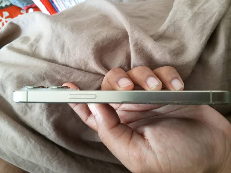 Apple iPhone 13 Pro 1