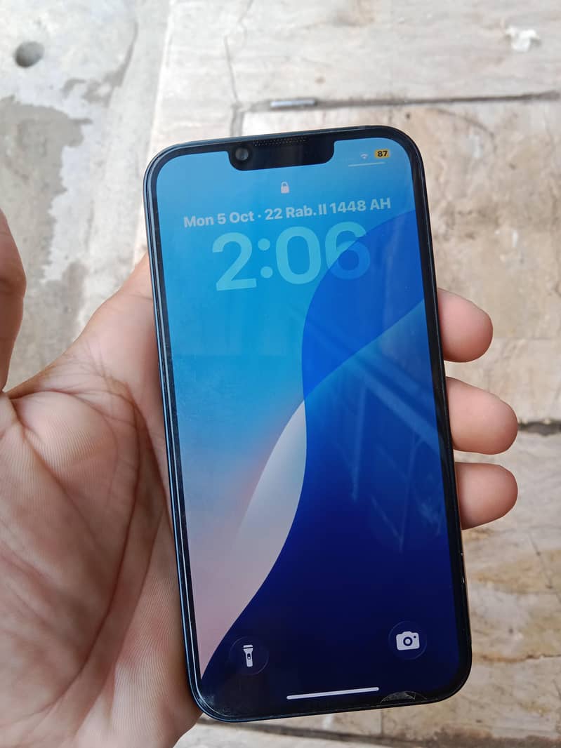 Apple iPhone 13 2