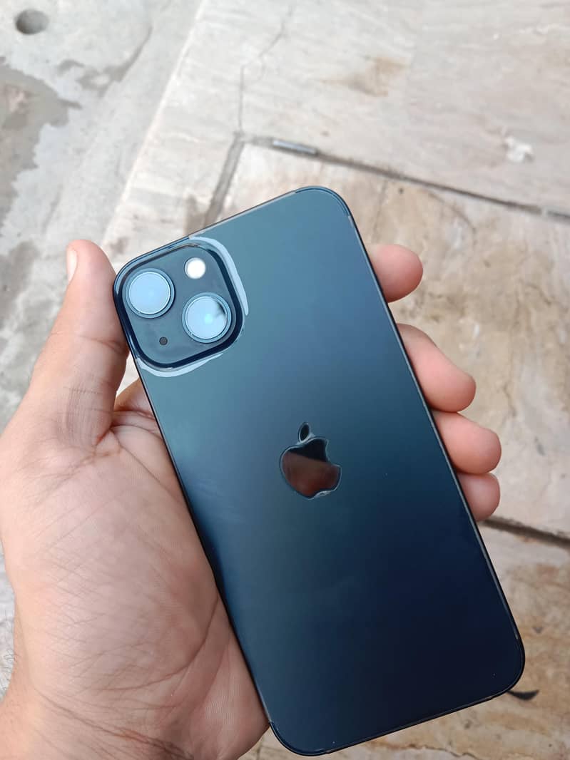 Apple iPhone 13 5