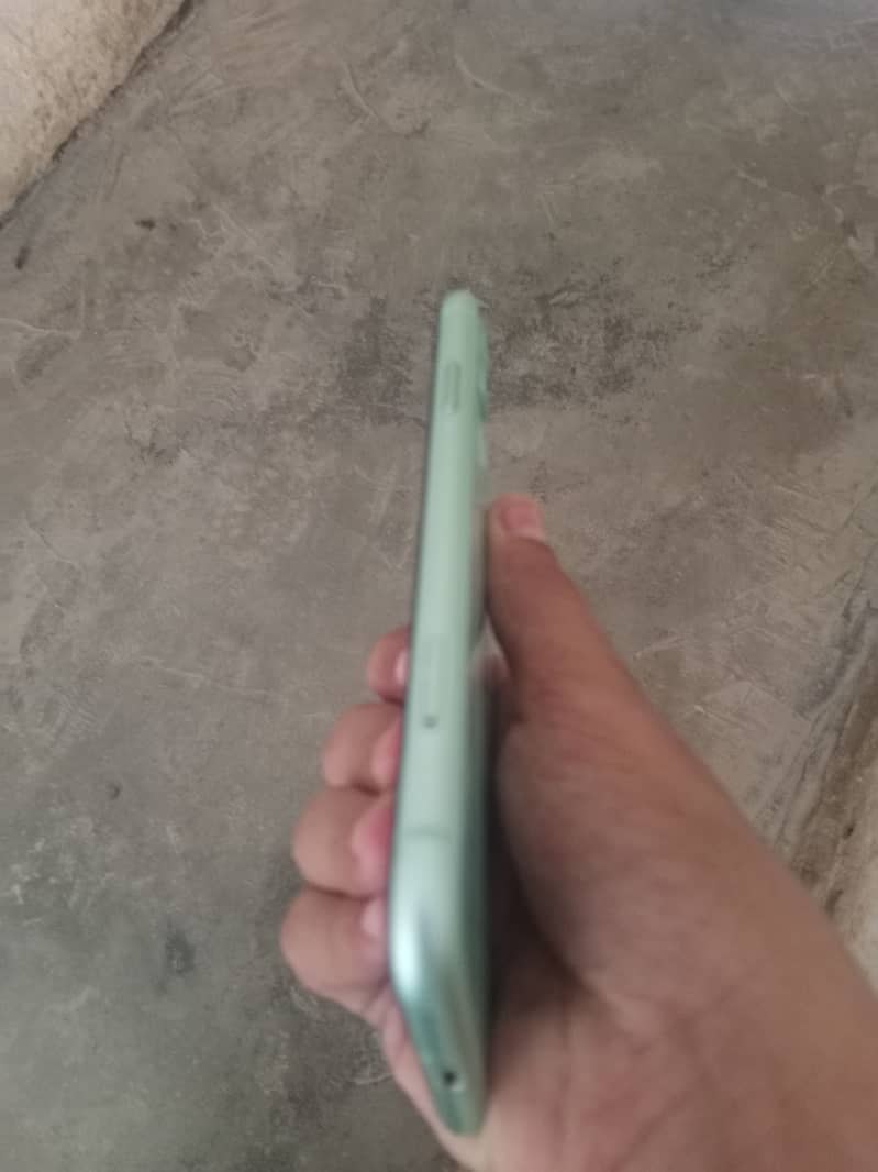 Apple iPhone 11 2