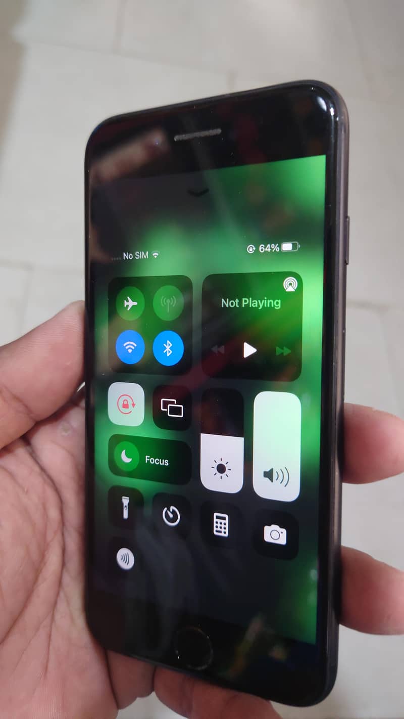 Apple iPhone 7 1