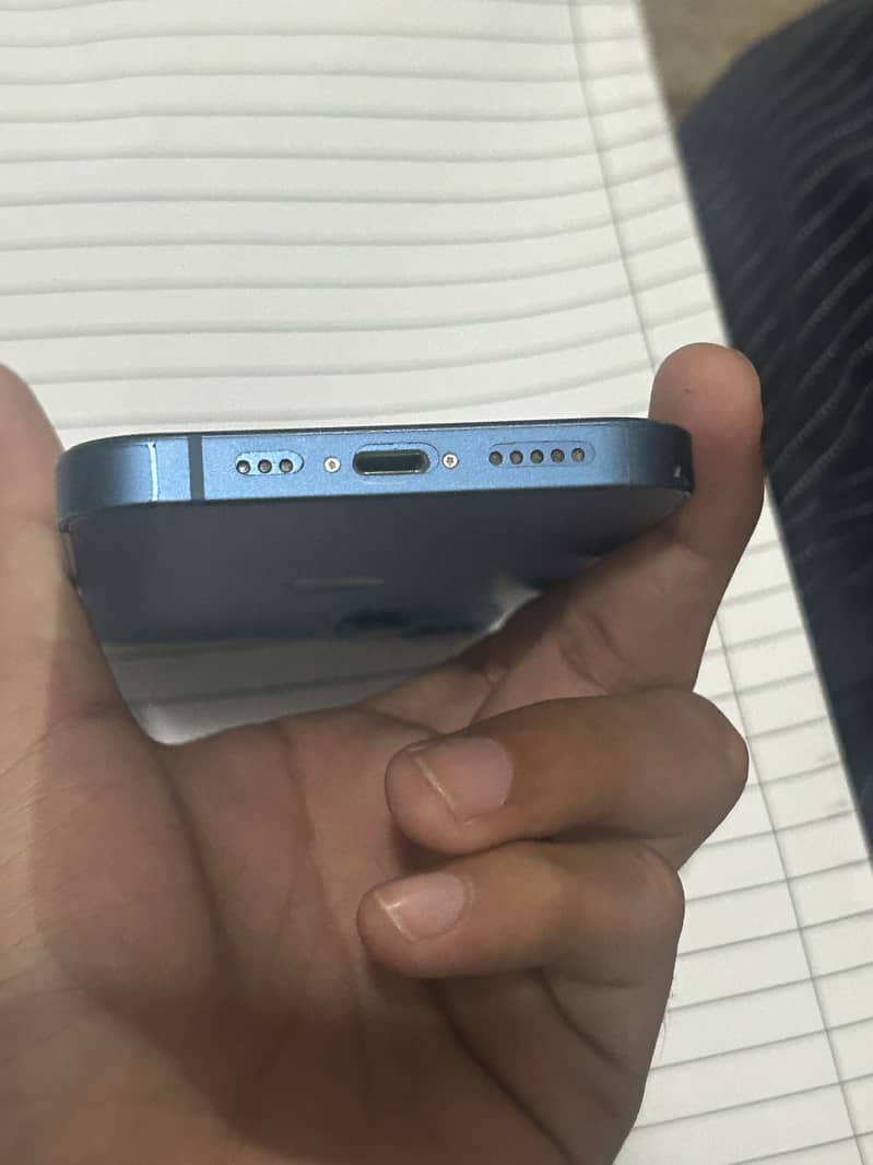 Apple iPhone 13 3