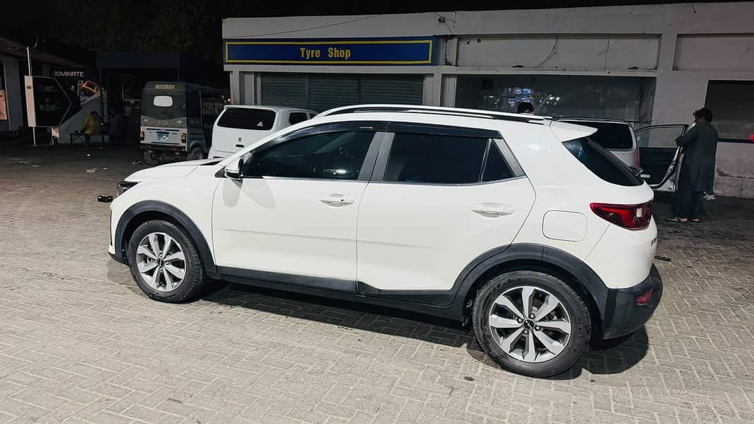 KIA STONIC ex plus 2