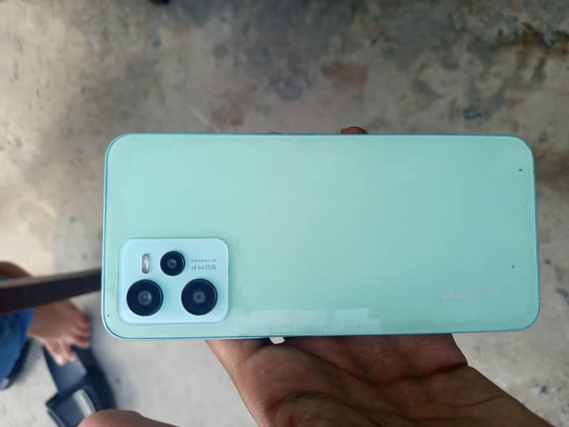 Realme C35 0