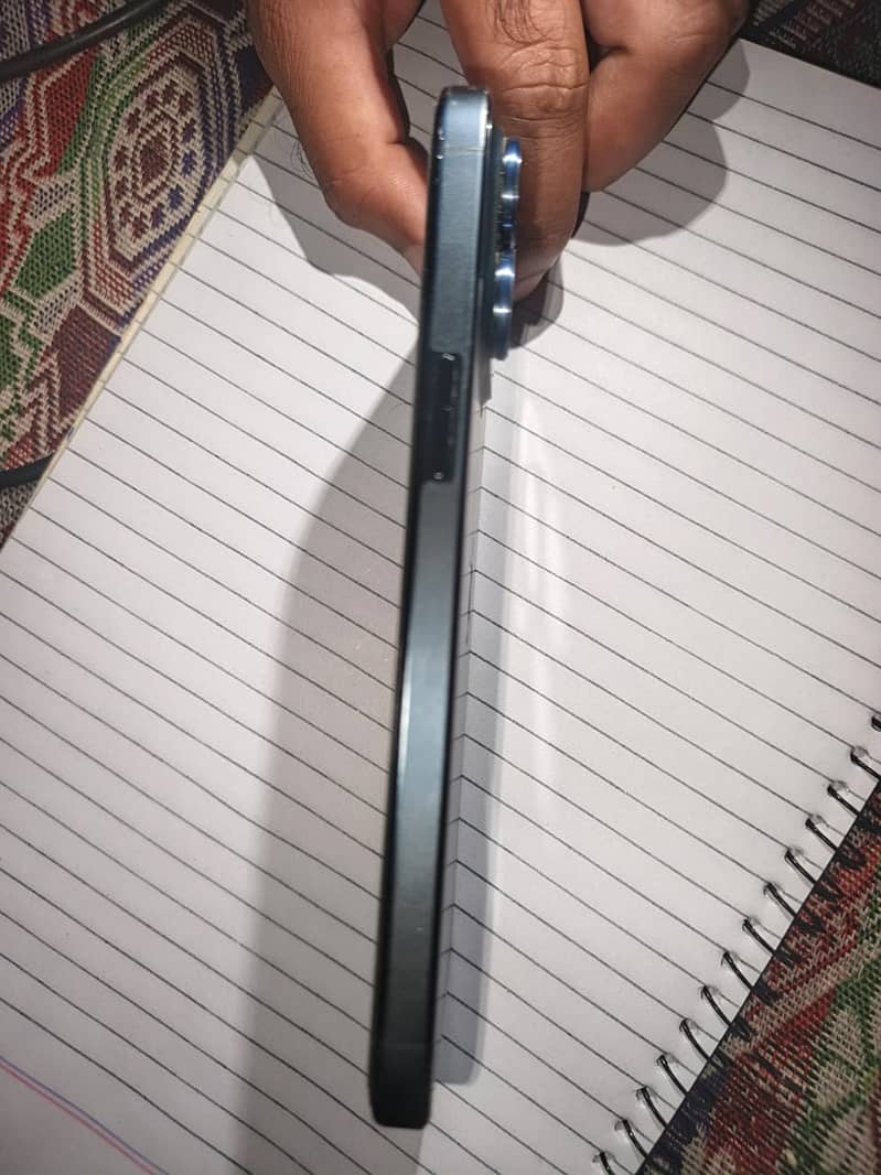 Apple iPhone 15 Pro Max 5