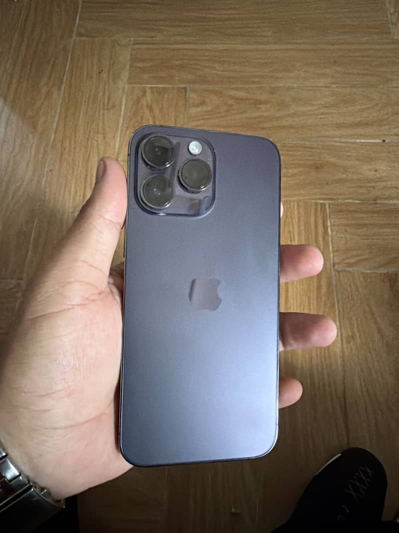 Apple iPhone 14 Pro Max 1