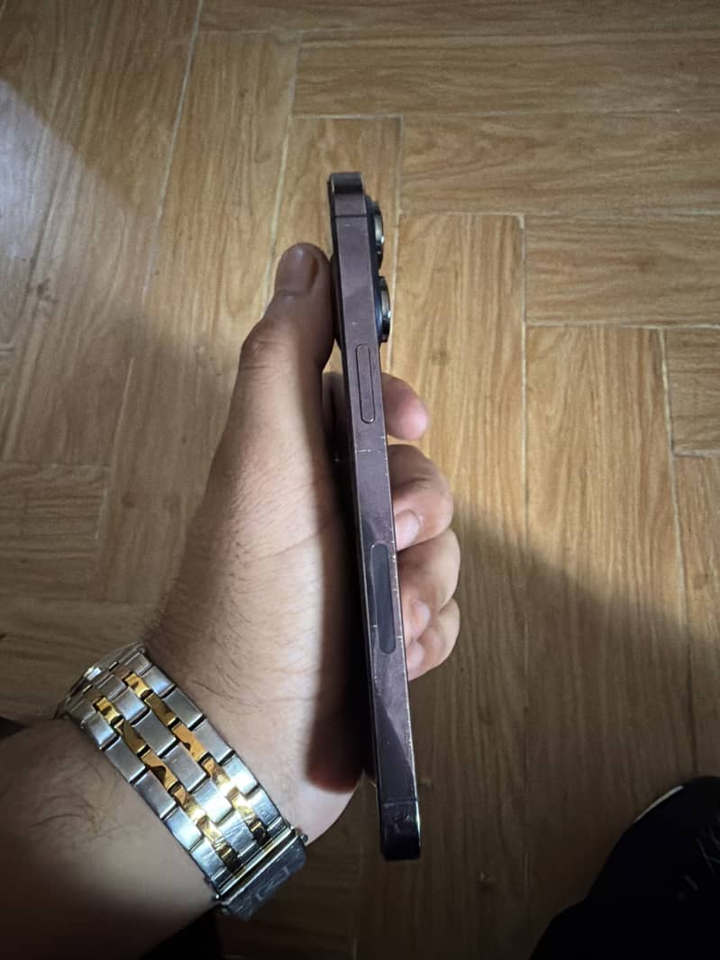 Apple iPhone 14 Pro Max 3