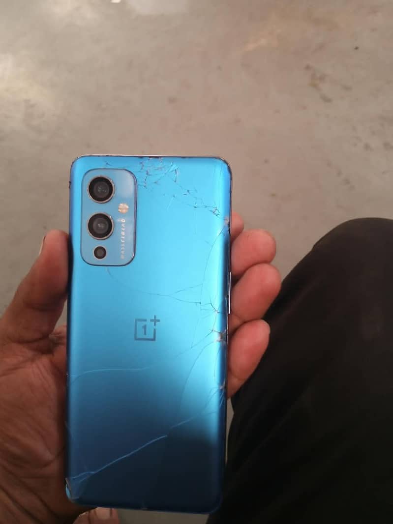 One Plus 9  8/128 3