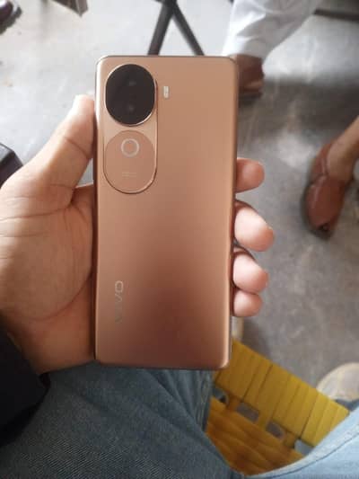 Vivo V40