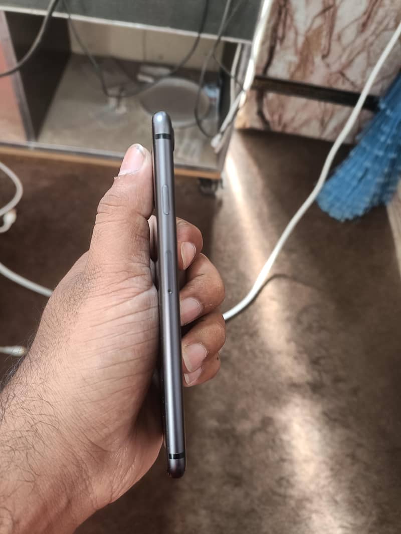 Apple iPhone 8 2