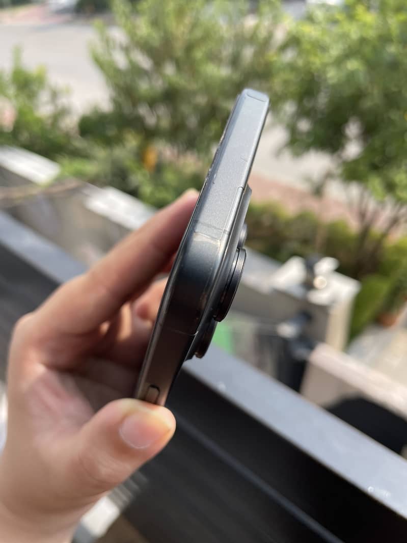 Apple iPhone 15 Pro Max 1