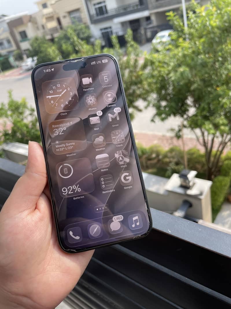 Apple iPhone 15 Pro Max 5