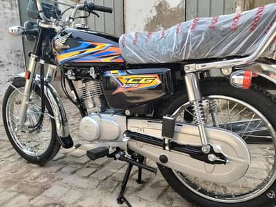 Honda CG125 2027 sticker black color brand new zero meter