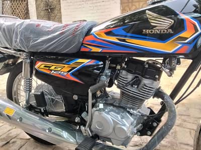Honda CG125 2027 sticker black color brand new zero meter
