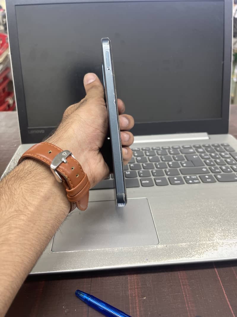 OPPO A6 1