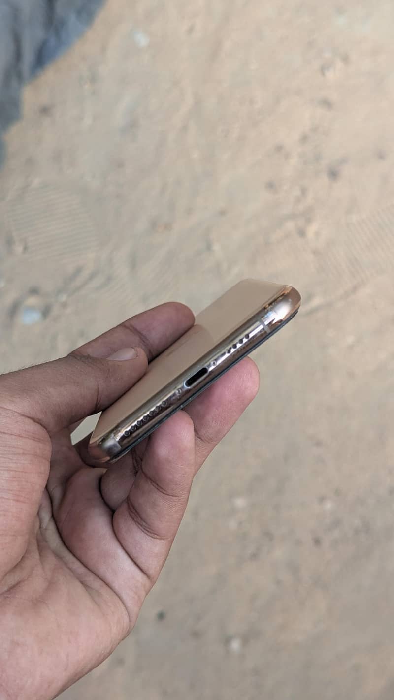 Apple iPhone 11 Pro Max 5