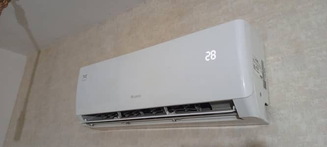 GREE 2x INVERTER AC (1 OR 1.5 TON) 100% OK