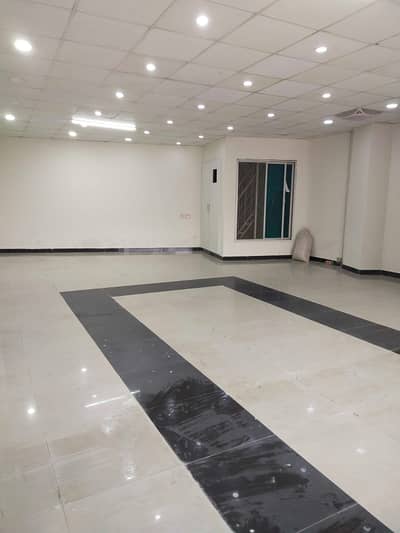 4.5 Marla Commercial Hall best For Showroom. Clinic. Food Point. Saloon Etc